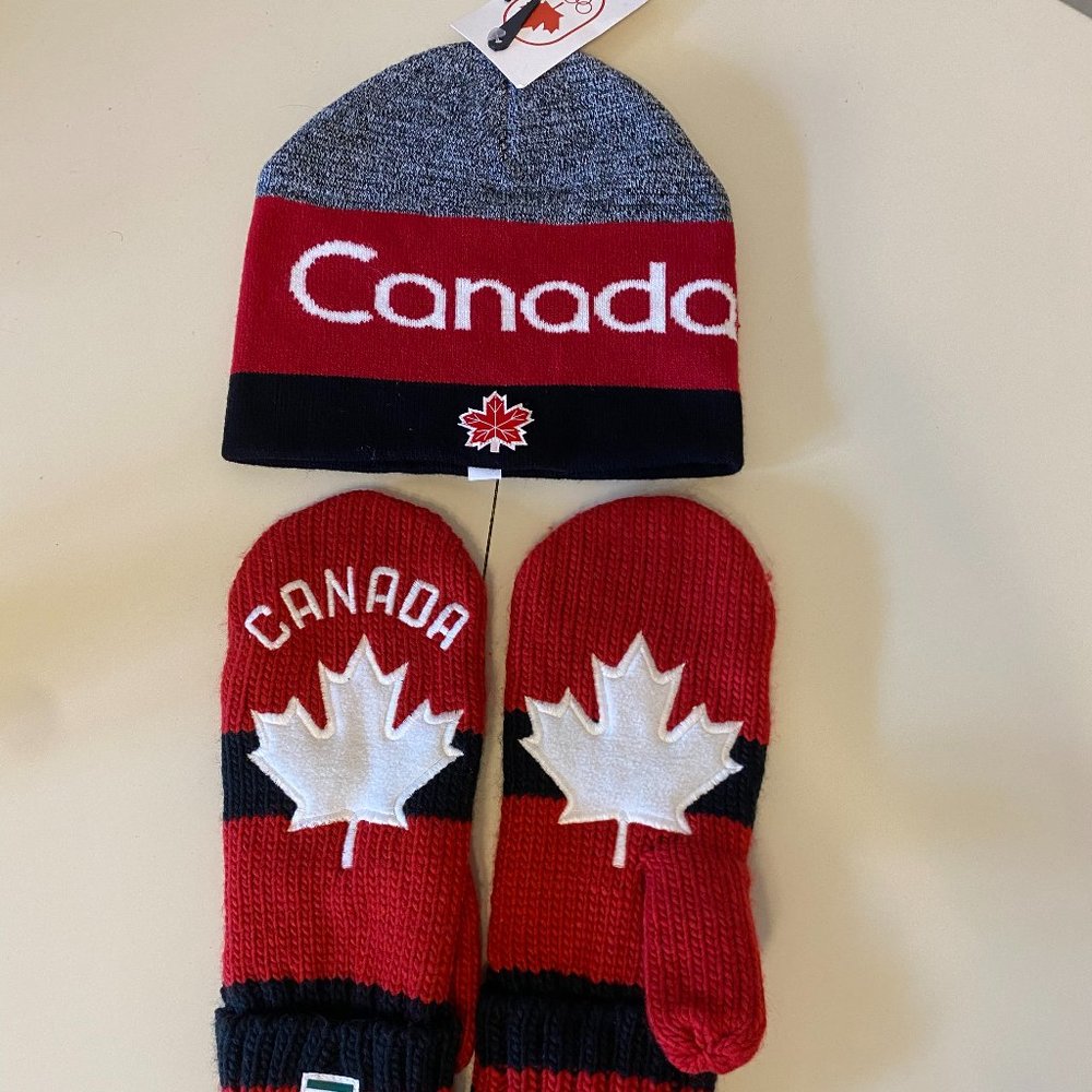 FINAL CHANCE UNISEX L/XL Canada Hat and matching Mittens